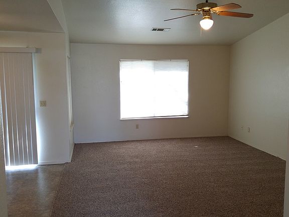 3rd image of 3421 Auburn Dr