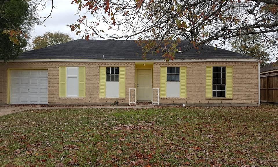 1st image of 10107 Valley Breeze Dr
