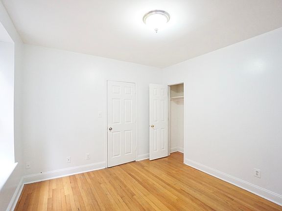 4th image of 2224 Amsterdam Ave #22A