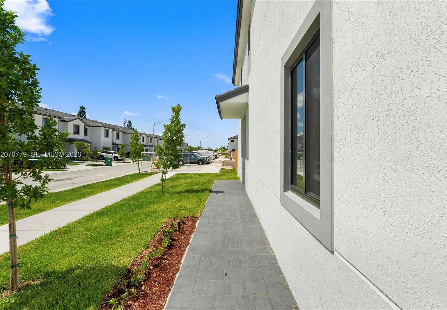 4 bed, 3.0 bath, $3,000 — Photo 3