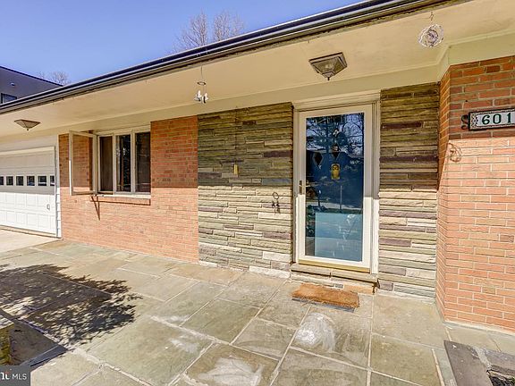 2nd image of 6019 Neilwood Dr