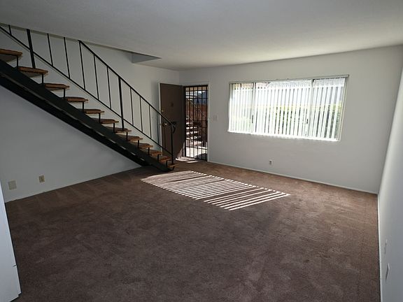 4th image of 2136-2140 1/2 San Anseline Ave #2138