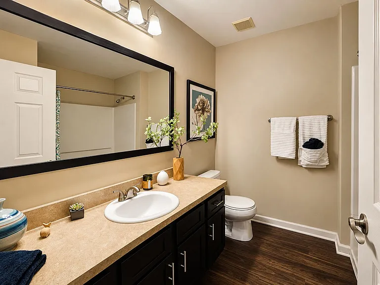 The Bradford at Easton Apartment Homes — Photo 7