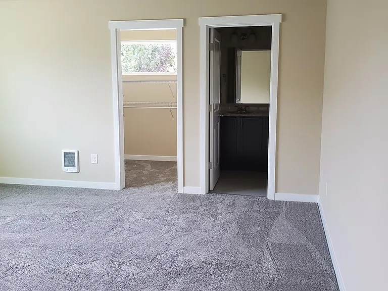 1917 Ahlers Ave — Photo 22