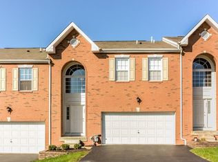 787 Freedom Dr, Carnegie, PA 15106