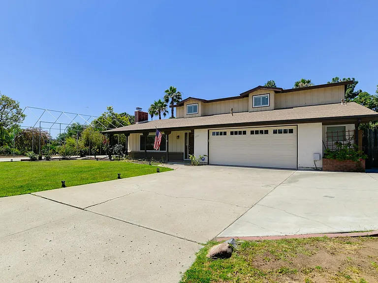 1531 Sundale Rd — Photo 18