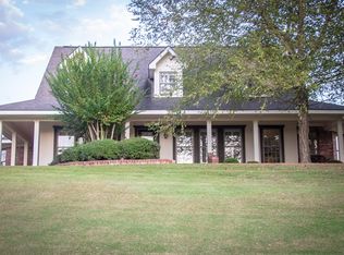 690 Gillon Rd, Grenada, MS 38901