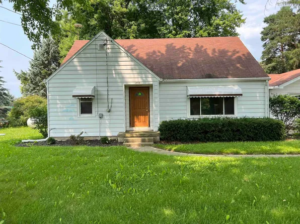 8981 E Tyler Rd, Breckenridge, MI 48615