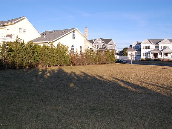 5th image of 14 Johnson St