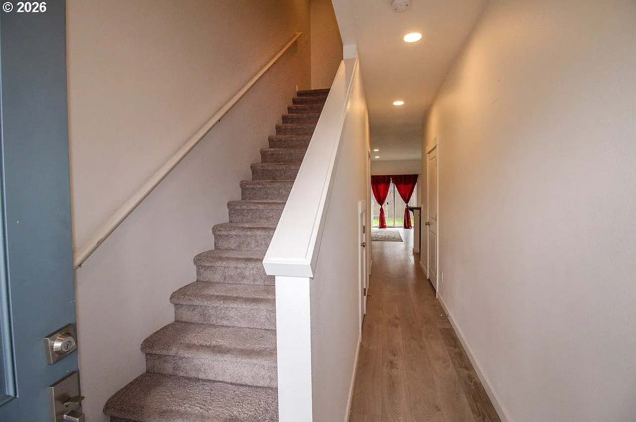 3 bed, 1548 sqft, $2,600 — Photo 2