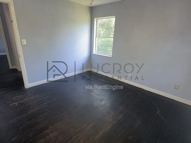 1339 Maria Dr — Photo 11