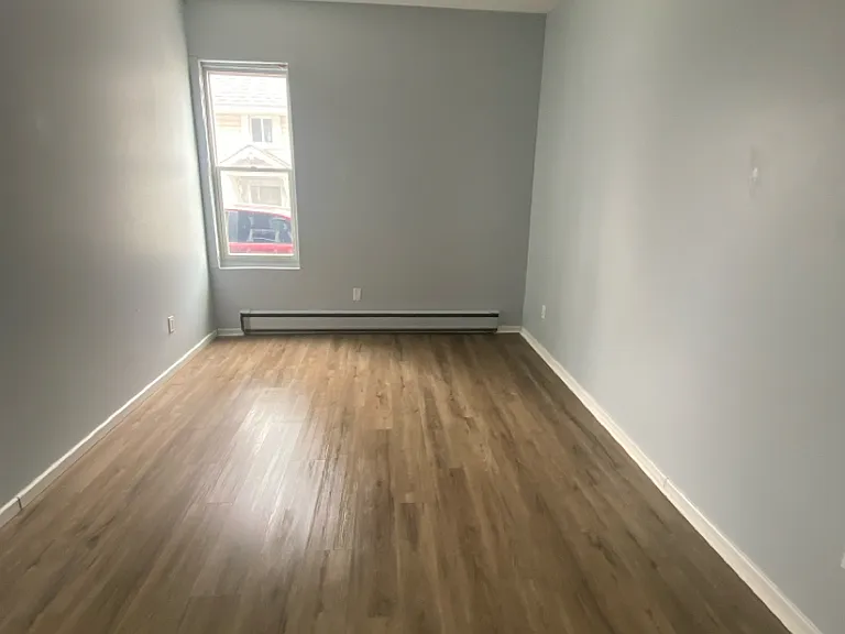 814 Wellington St E #1 — Photo 3