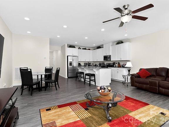 5th image of 227 Park Meadows Dr