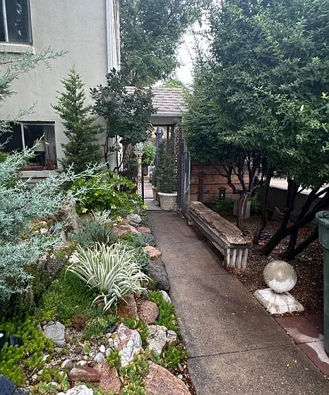 658 N Desoto St #A — Photo 25