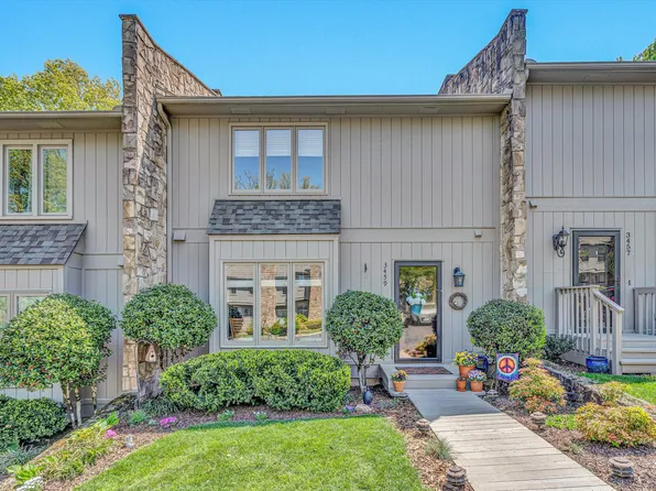 3459 Londonderry Ct, Roanoke, VA 24018