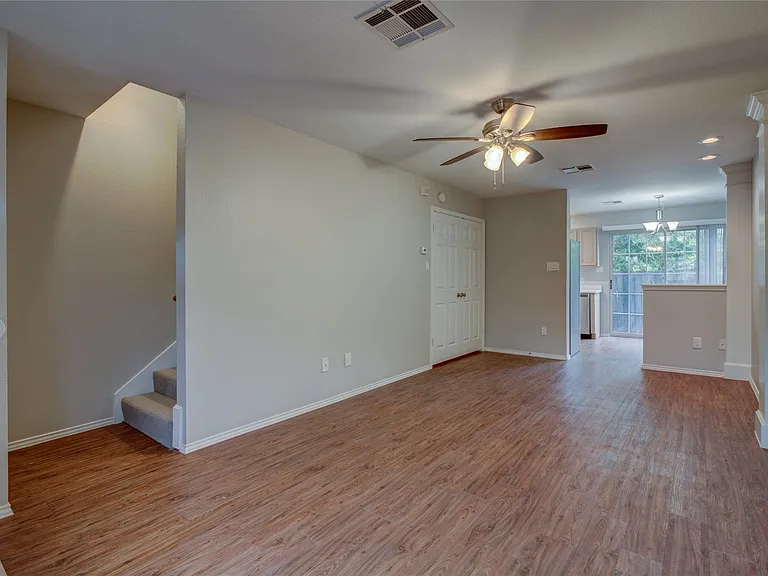 202 S College St #5 — Photo 16