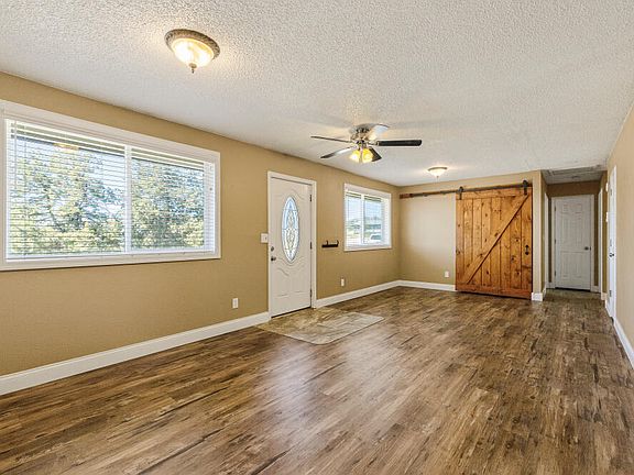 3rd image of 2571 5th Ave