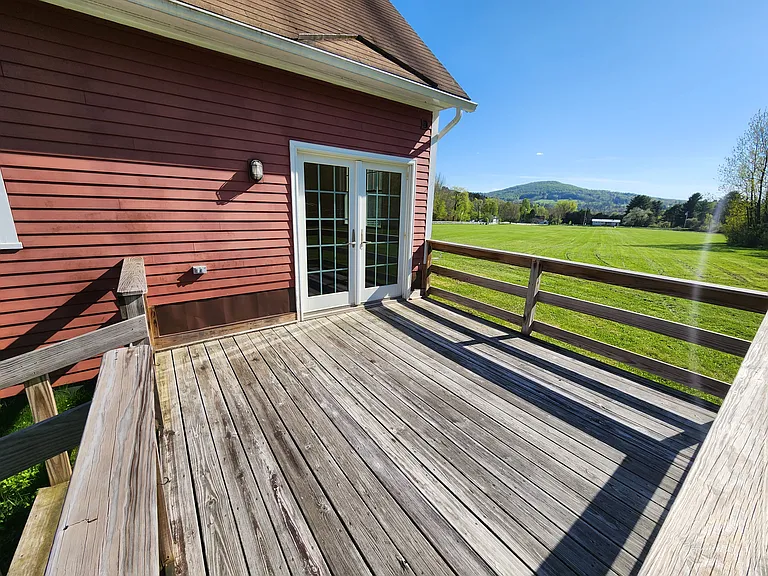 109 N Hollow Rd — Photo 41