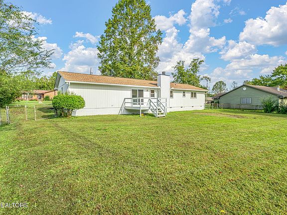 4th image of 1933 Plumb Creek Cir