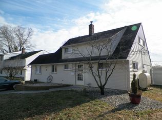 36 Goodrock Rd, Levittown, PA 19057