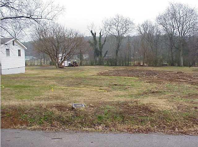 1st image of 224 S Moss Ave