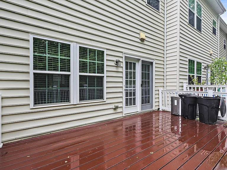 11675 Emerald Green Dr — Photo 26