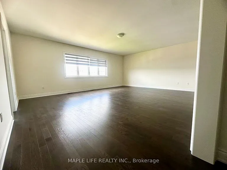 162 Rowe St — Photo 15