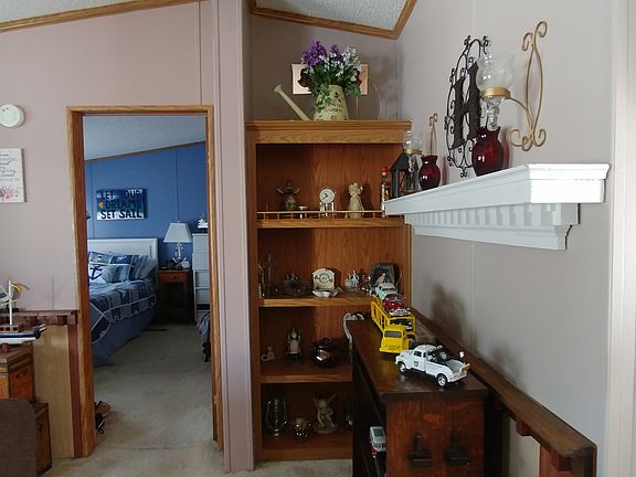 Built in shelves