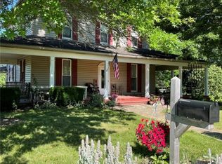 1897 Houston Rd, Enon Valley, PA 16120