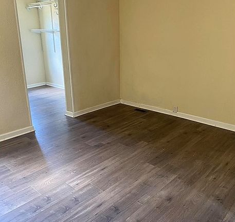 4th image of 538 Maude Ave