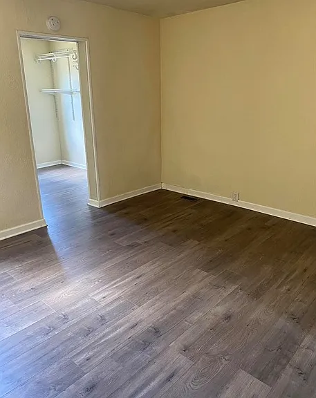 538 Maude Ave — Photo 4