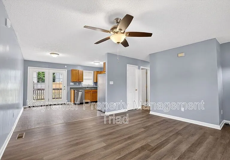 1608 McPherson St — Photo 3