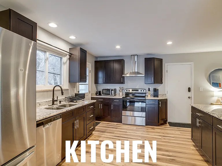 201 Toledo St #3 — Photo 8