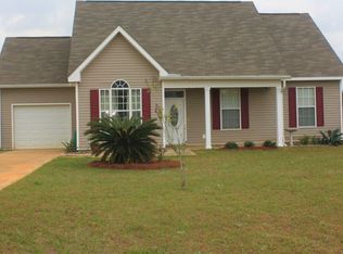 184 Peach Dr, Headland, AL 36345