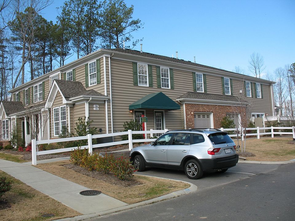 106 Ellis Dr, Yorktown, VA