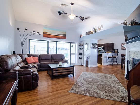 4th image of 1036 Weaver Dr