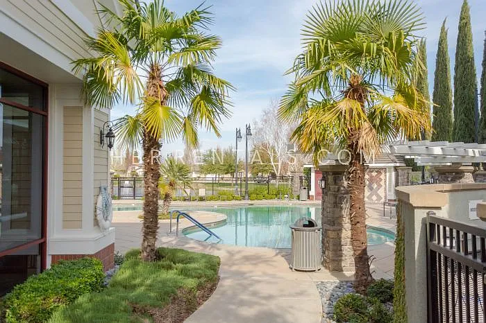 2514 Bellchase Dr — Photo 31