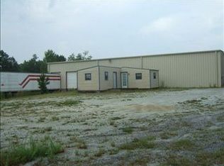 105 E Sandy Run Rd, Hodges, SC 29653