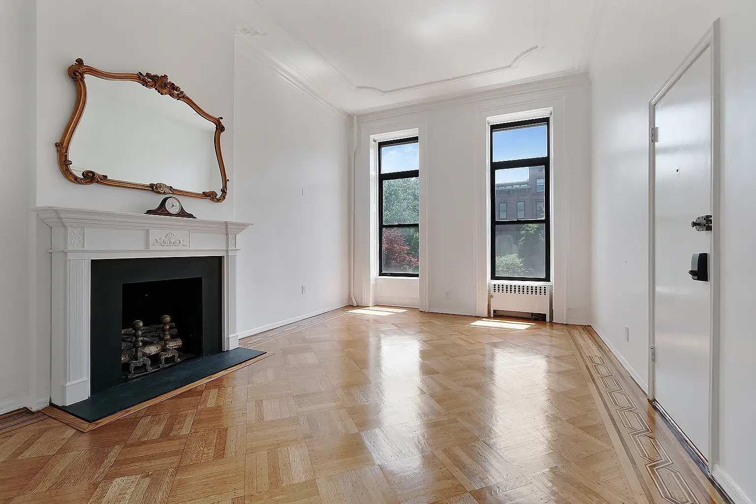 285 Carroll Street — Photo 1