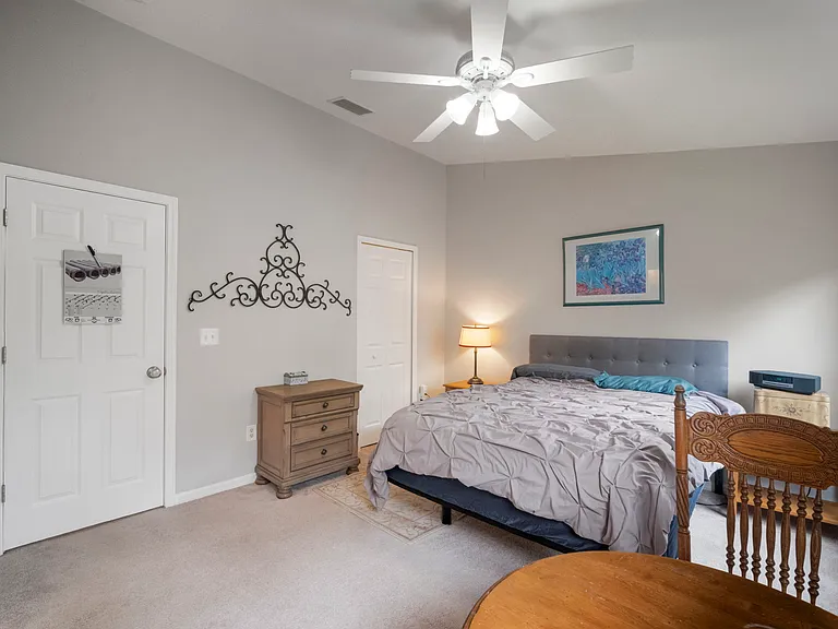 9722 Forestdale Ct — Photo 19
