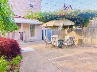 182 Maple St, Islip, NY 11751