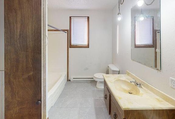 5th image of 1500 1st Ave NW APT 2