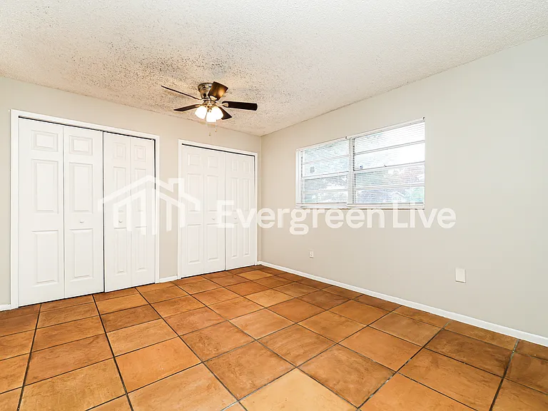 613 Charter Ct — Photo 10