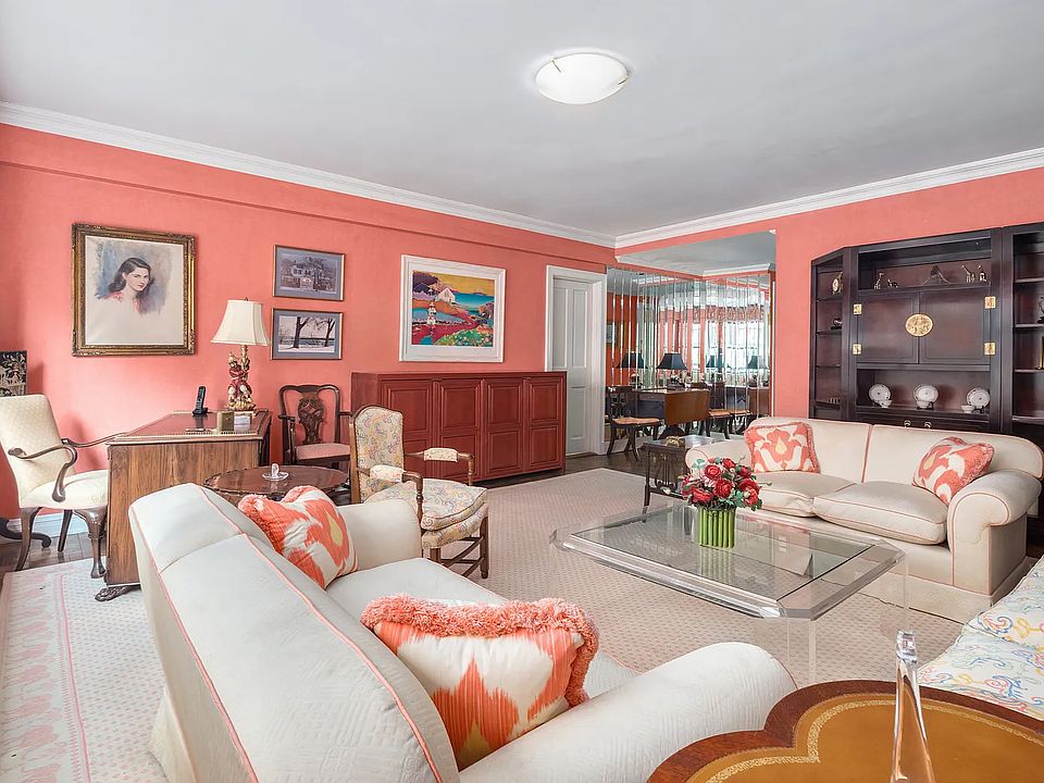 1st image of 110 E 57th St #9H