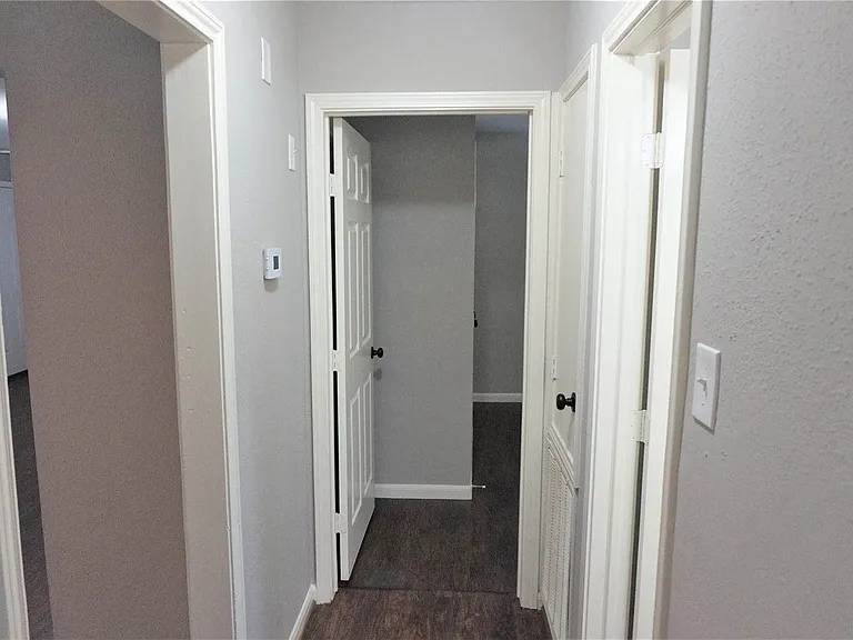 2727 Tinechester Dr — Photo 25