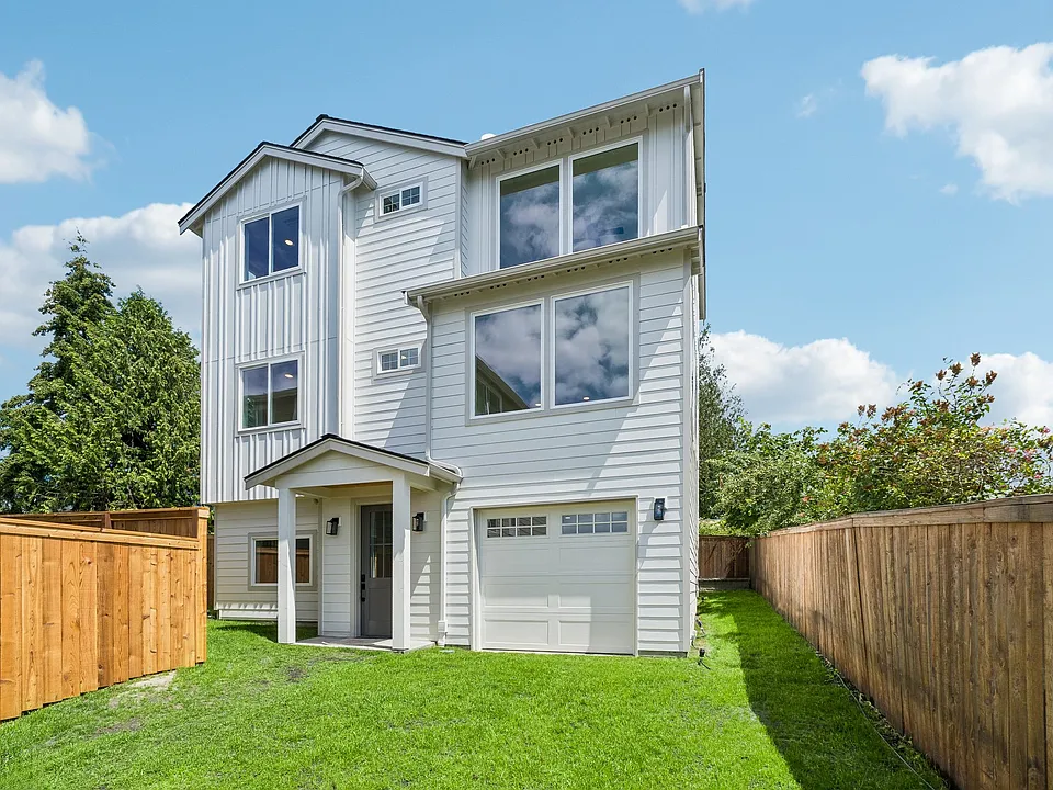 20116B Richmond Beach Dr NW