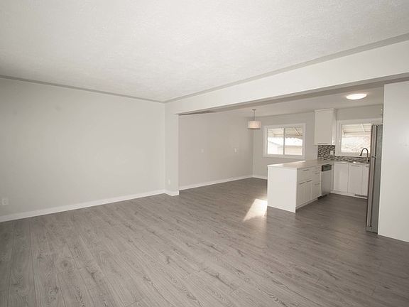 3rd image of 8415 134a Ave NW