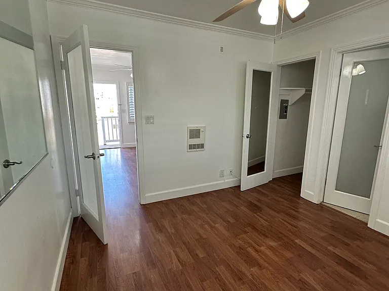 59 10th St #104 — Photo 5