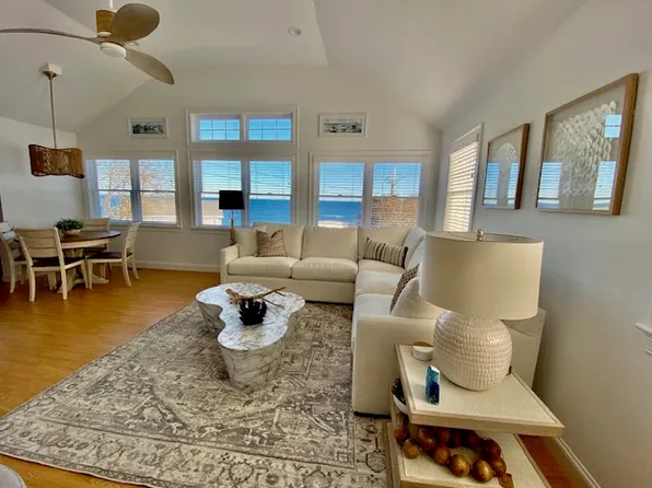 131 Frazier Pasture Rd, Ogunquit, ME 03907