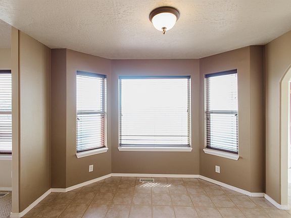 5th image of 1571 SE Hamilton Rd